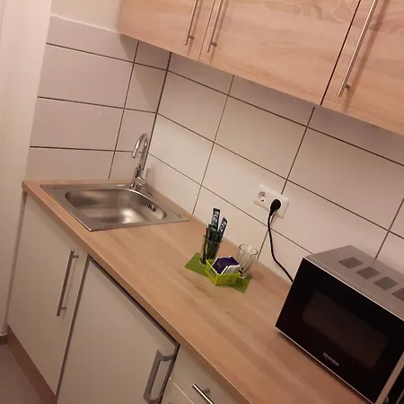Green Apple City Apartment, 250 Meter Zur U-bahn Apartamento Núremberg